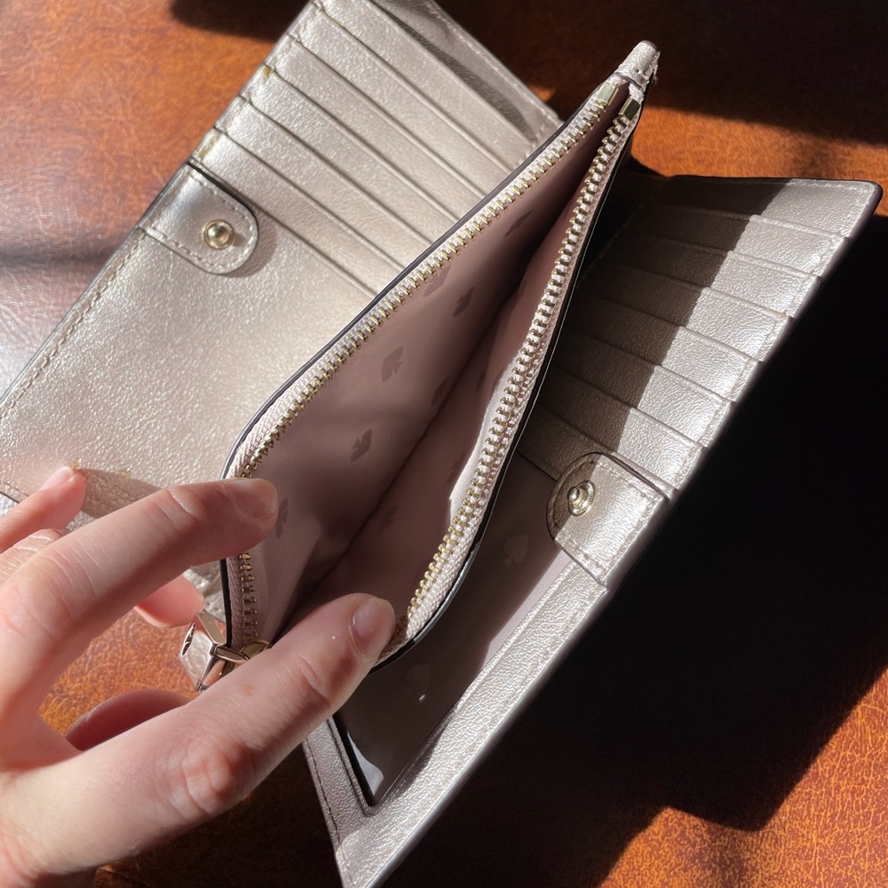 Kate Spade clutch - Picture 6 of 9
